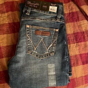 Wrangler retro mid rise size 0x34.  Bought and never returned. Still has tags